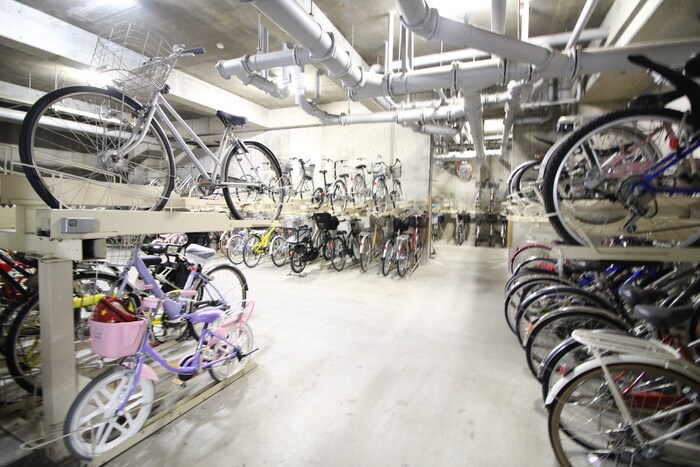 物件外観写真4　(駐輪場)