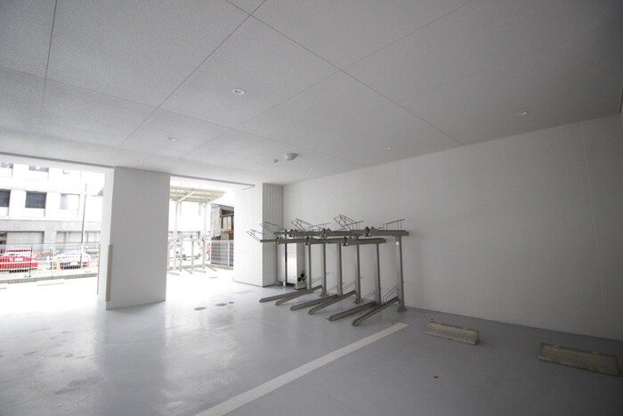 物件外観写真6　(駐輪場)