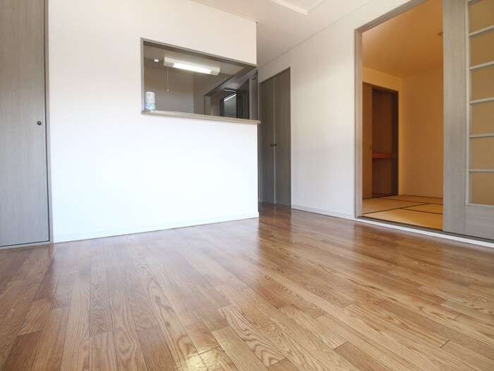 物件内観写真4　(居室)