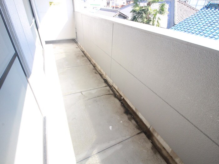 物件内観写真18　(ベランダ・バルコニー)