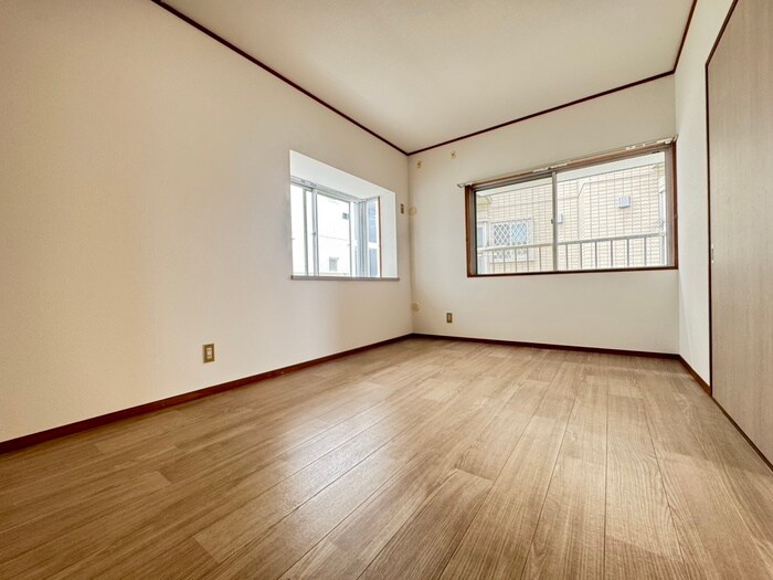 物件内観写真9　(居室)