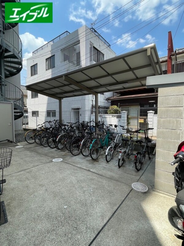 駐輪場