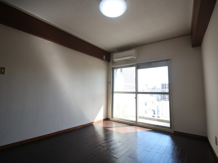 物件内観写真4　(居室)