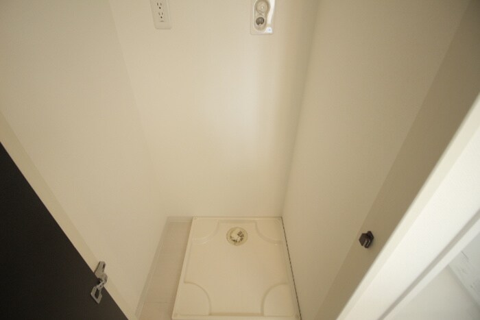 物件内観写真13　(洗濯機置場)