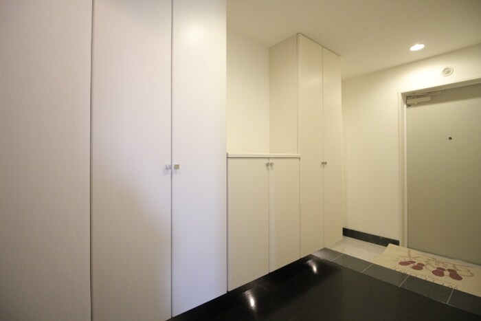 物件内観写真14　(玄関)