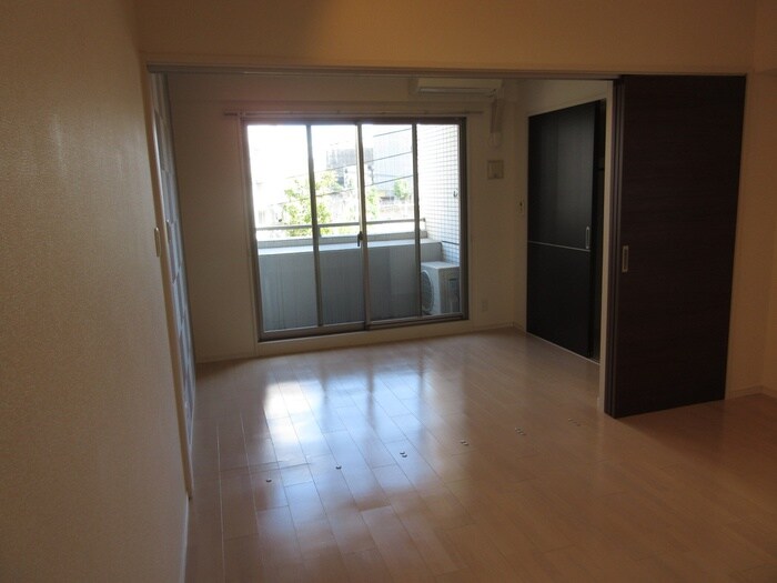 物件内観写真15　(居室)