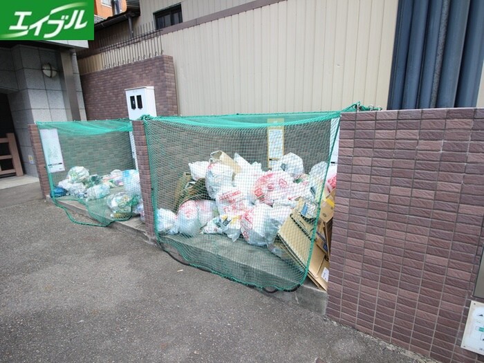 物件外観写真3　(建物設備)