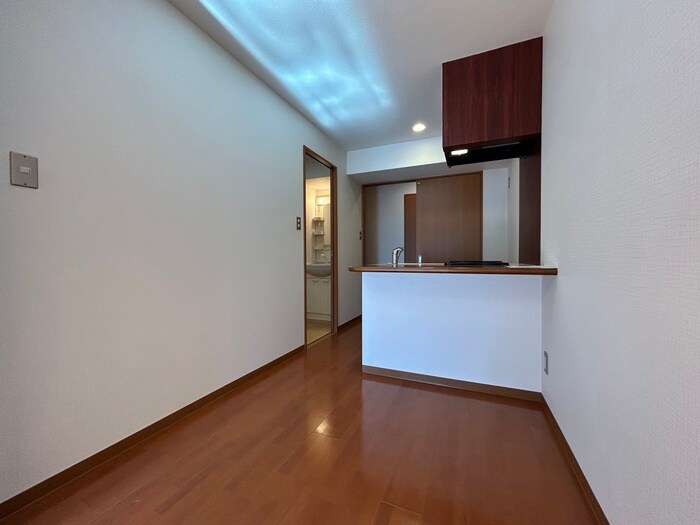 物件内観写真10　(内観写真)