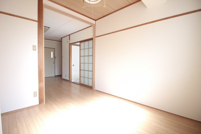 物件内観写真7　(居室)