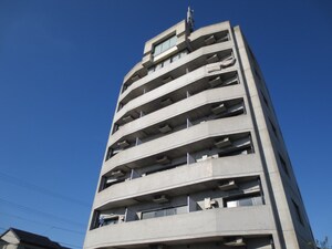 ＦＬＡＴＳわかまつ外観写真