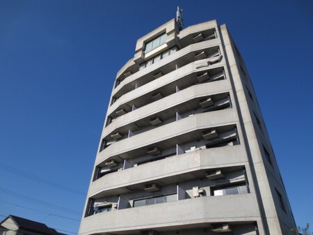 ＦＬＡＴＳわかまつ外観写真