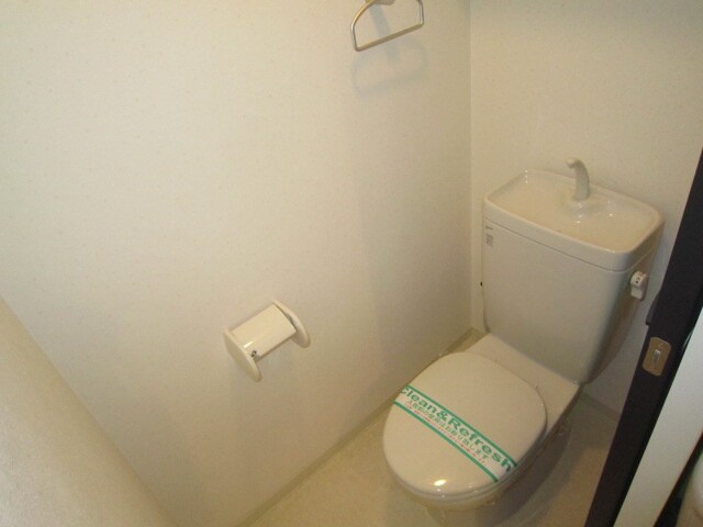 物件内観写真9　(トイレ)