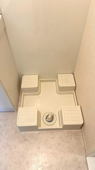 物件内観写真4　(洗濯機置場)