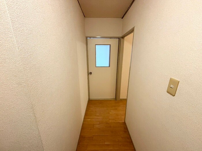 物件内観写真19　(廊下)