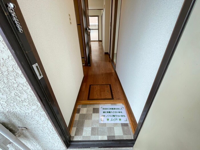 コスモハイツ伊藤の玄関
