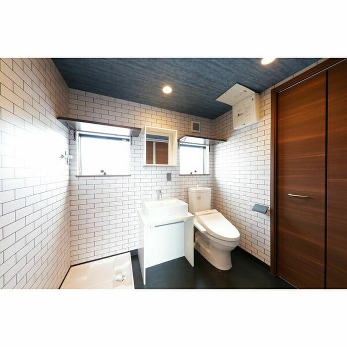 物件内観写真13　(トイレ)