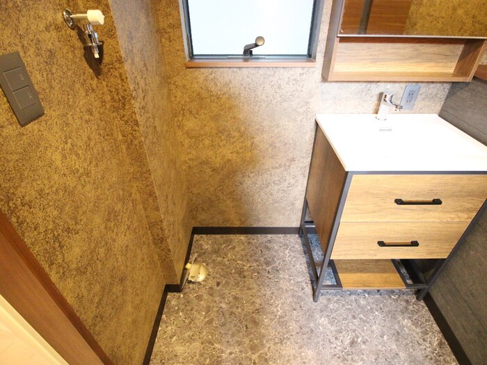 物件内観写真14　(洗濯機置場)