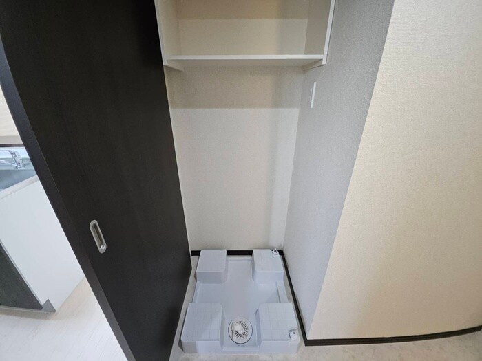 物件内観写真18　(洗濯機置場)