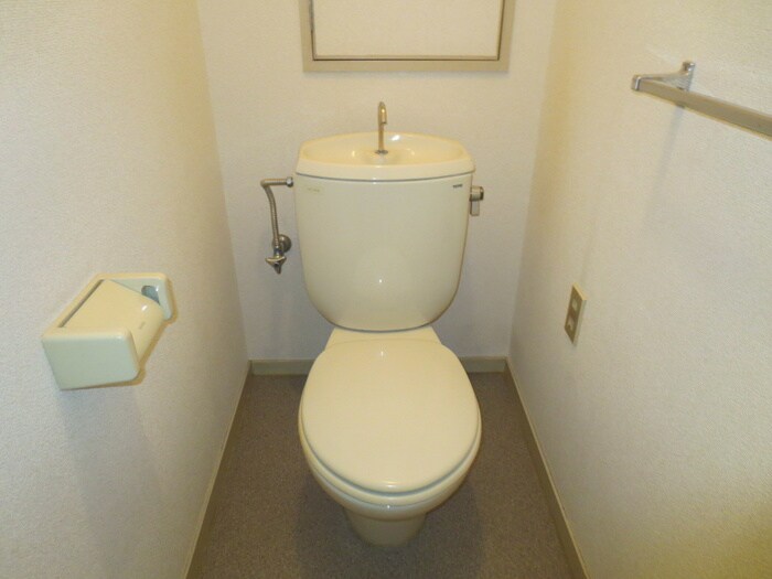 物件内観写真9　(トイレ)