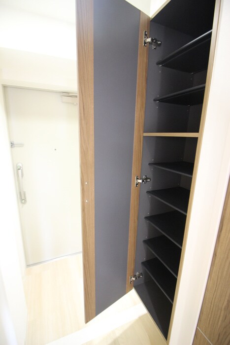 物件内観写真10　(靴箱)