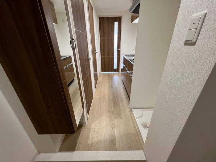 物件内観写真17　(廊下)