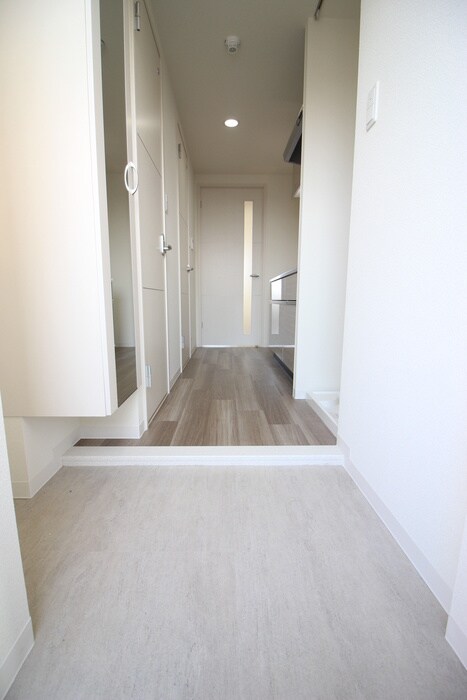 物件内観写真19　(玄関)