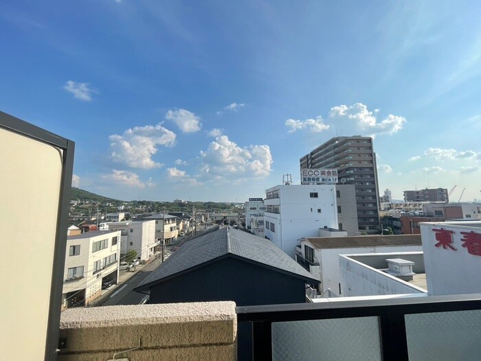 物件内観写真16　(室内からの展望)