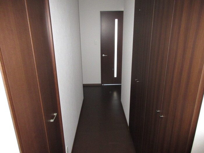 物件内観写真15　(廊下)