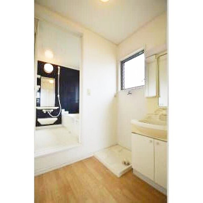 物件内観写真12　(洗面)