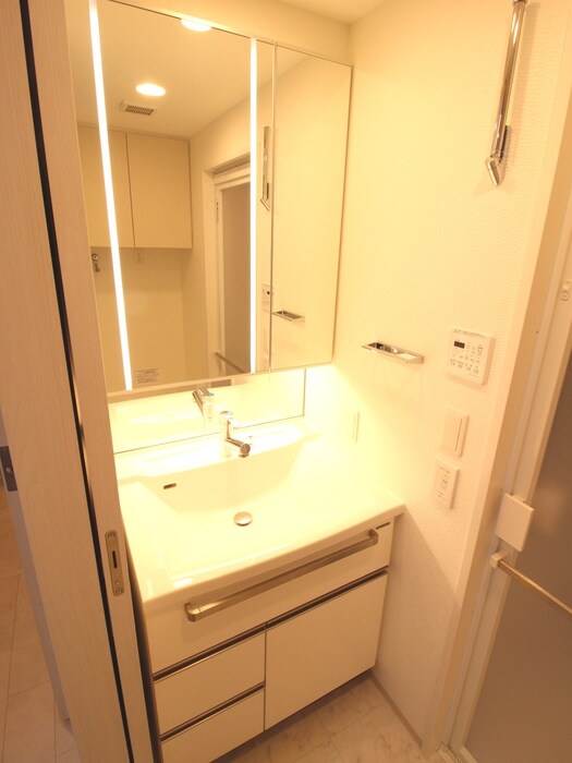 物件内観写真12　(洗面)