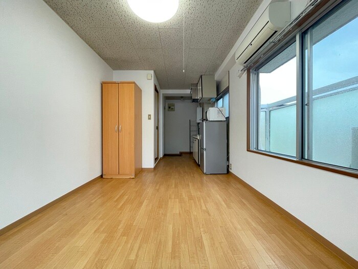 物件内観写真8　(居室)