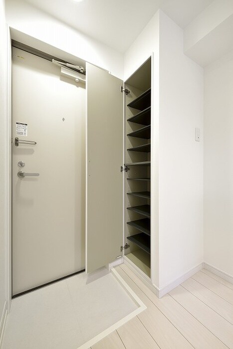 物件内観写真17　(玄関)