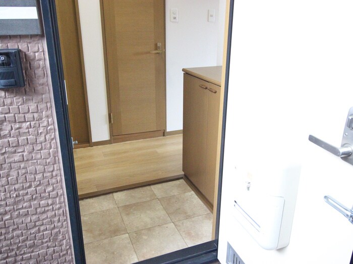 物件内観写真17　(玄関)
