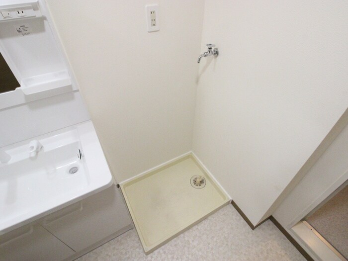 物件内観写真20　(洗濯機置場)