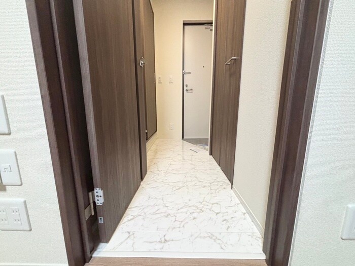 物件内観写真18　(廊下)