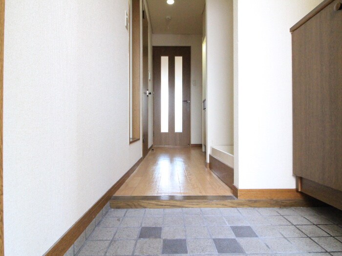 物件内観写真22　(玄関)