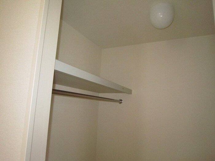 物件内観写真15　(収納)