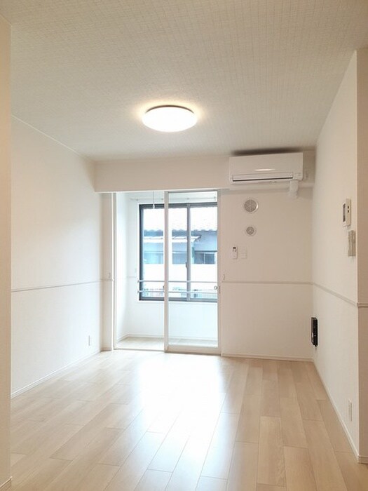 物件内観写真4　(居室)