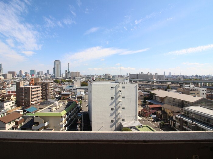 物件内観写真22　(室内からの展望)