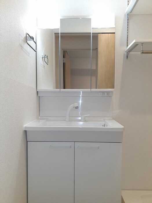 物件内観写真7　(洗面)