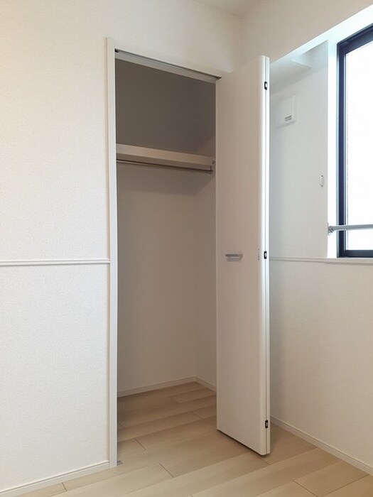 物件内観写真11　(収納)