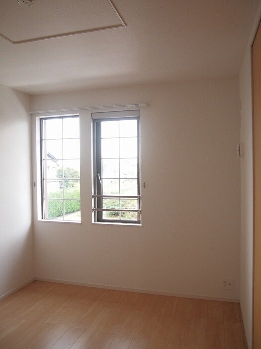 物件内観写真10　(居室)