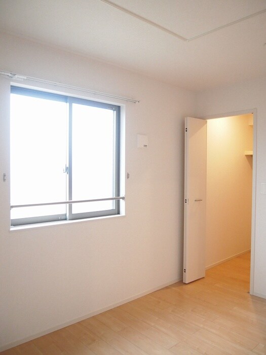 物件内観写真11　(居室)