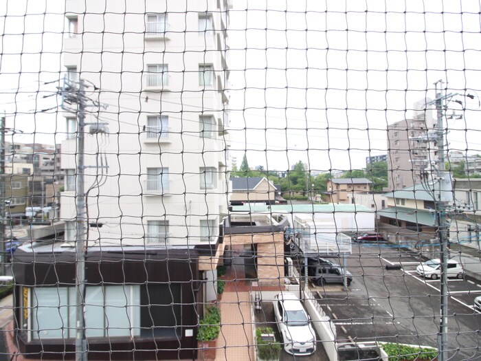 物件内観写真22　(室内からの展望)