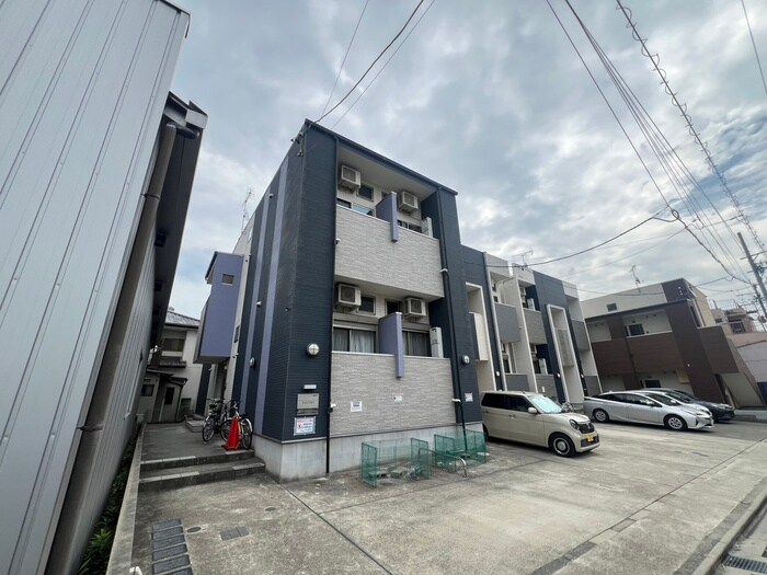 物件外観写真2　(外観写真)