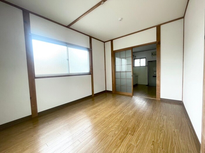 物件内観写真8　(居室)