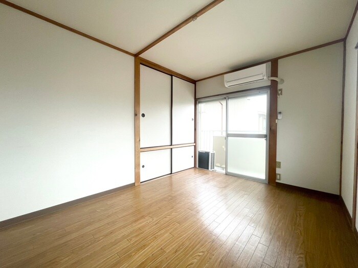 物件内観写真10　(居室)