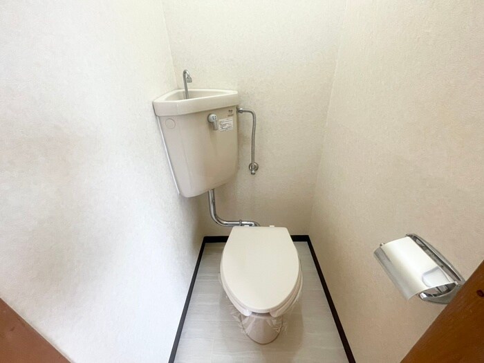 物件内観写真13　(トイレ)