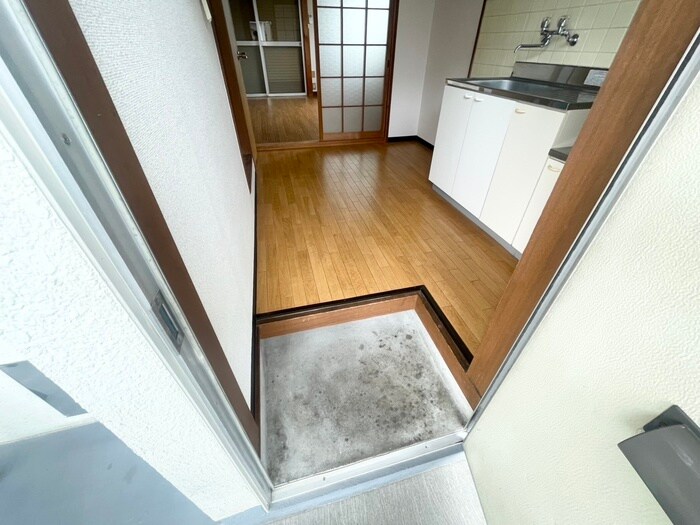 物件内観写真22　(玄関)