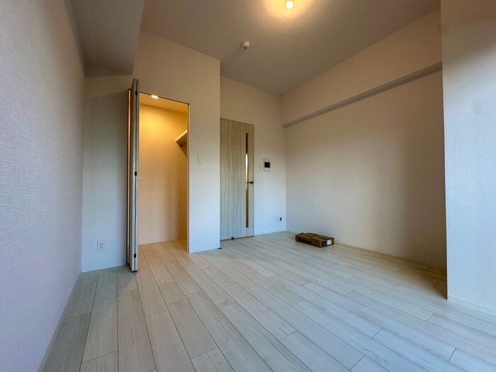 物件内観写真9　(居室)